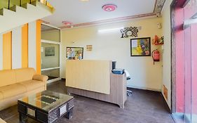 Collection O Rajwada Palace